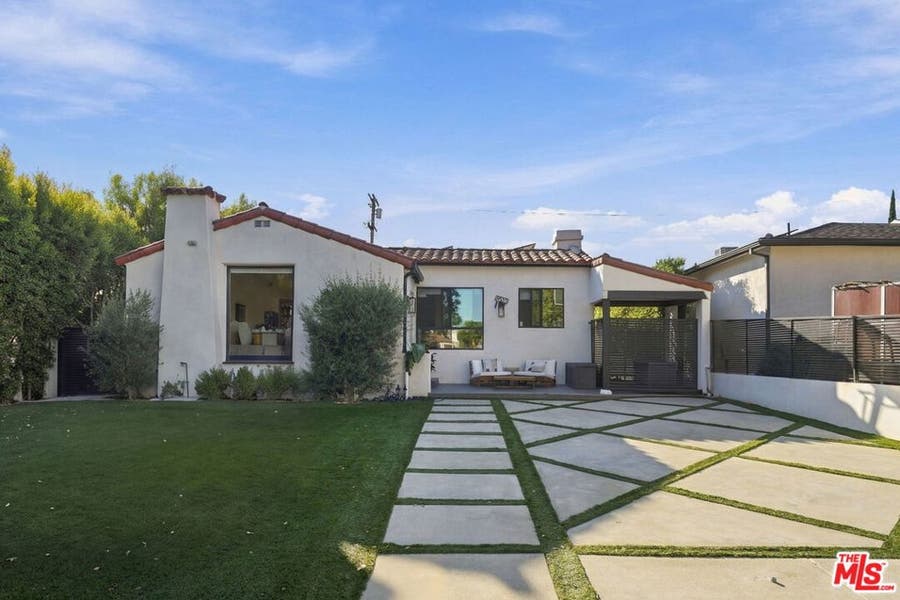 Property photo for 1633 S Wooster Street, Los Angeles, CA