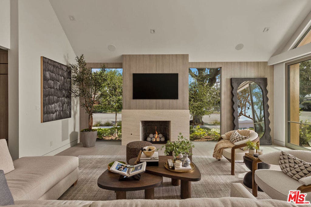 1399 Galaxy Drive, Newport Beach, CA 92660 1399 Galaxy Drive, Newport Beach, CA 92660