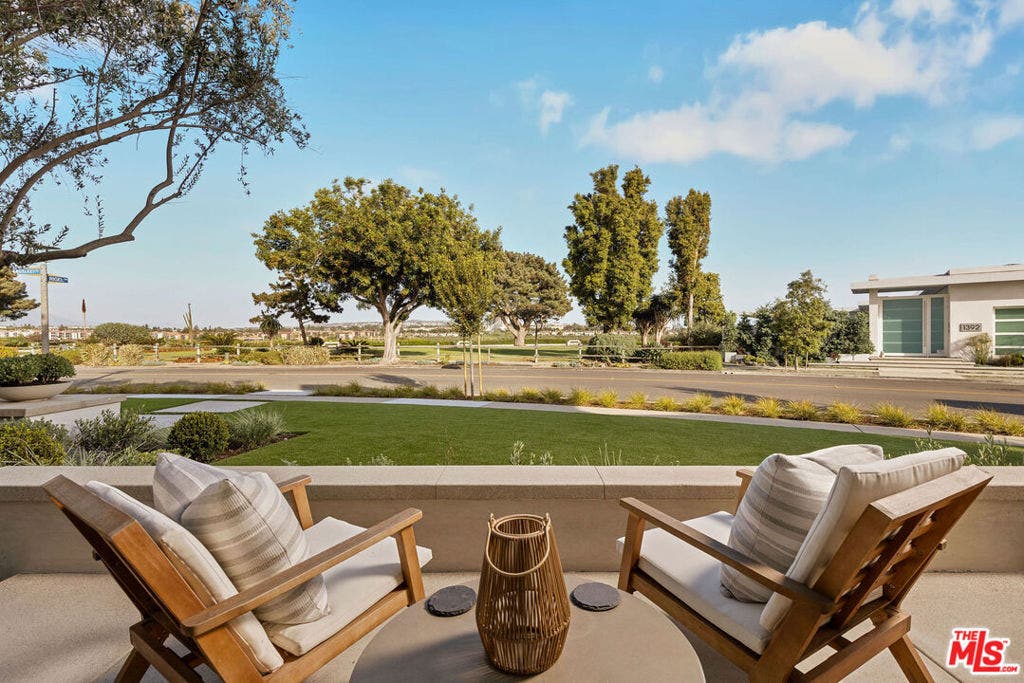 1399 Galaxy Drive, Newport Beach, CA 92660 1399 Galaxy Drive, Newport Beach, CA 92660