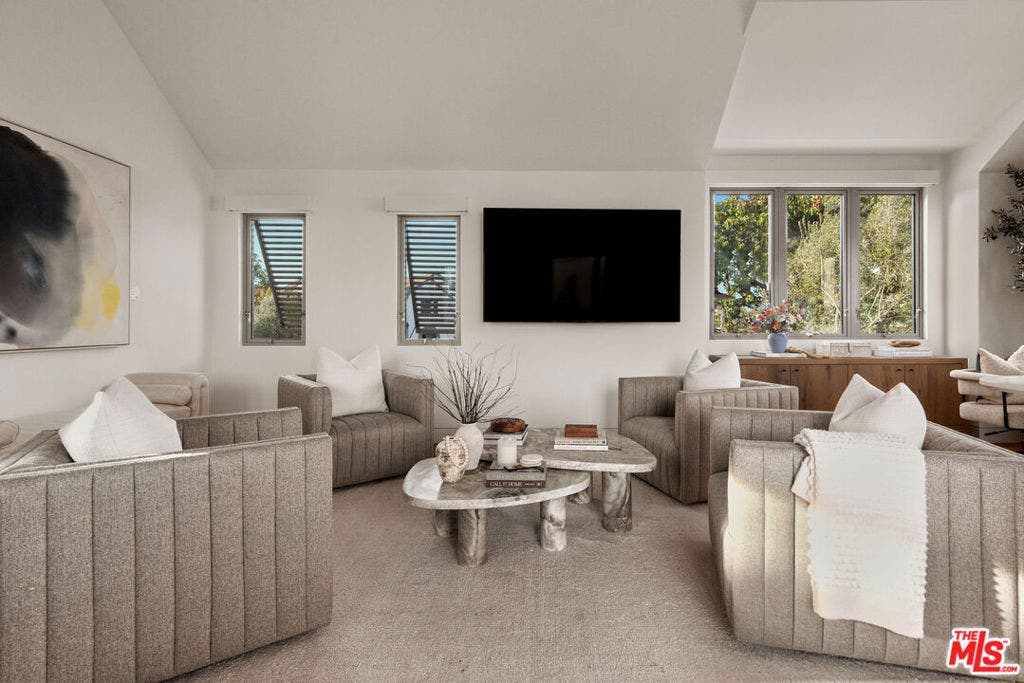 1399 Galaxy Drive, Newport Beach, CA 92660 1399 Galaxy Drive, Newport Beach, CA 92660
