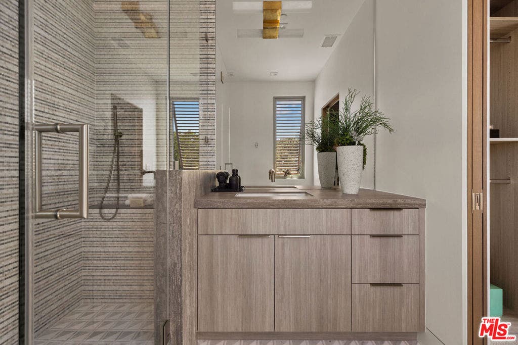 1399 Galaxy Drive, Newport Beach, CA 92660 1399 Galaxy Drive, Newport Beach, CA 92660