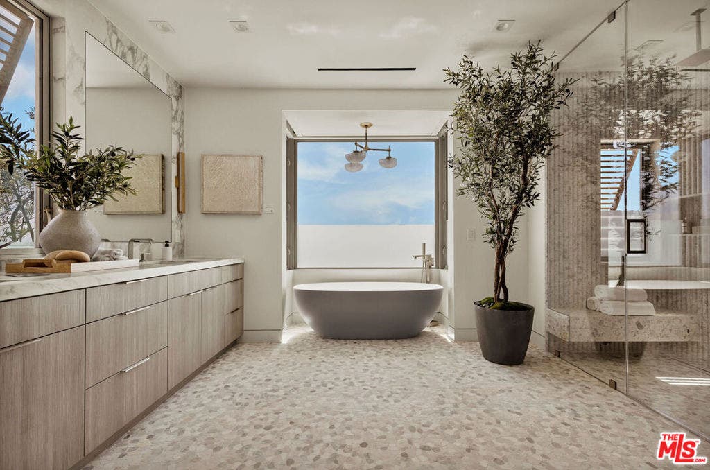 1399 Galaxy Drive, Newport Beach, CA 92660 1399 Galaxy Drive, Newport Beach, CA 92660