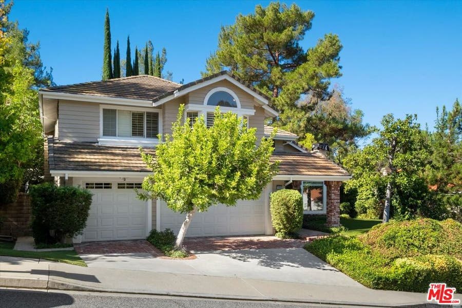 Property photo for 22322 Cairnloch Street, Calabasas, CA