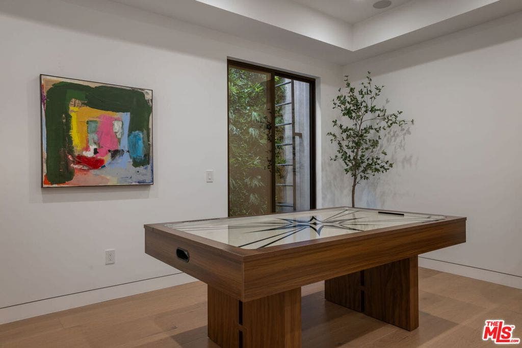1845 Coldwater Canyon Drive, Beverly Hills, CA 90210 1845 Coldwater Canyon Drive, Beverly Hills, CA 90210