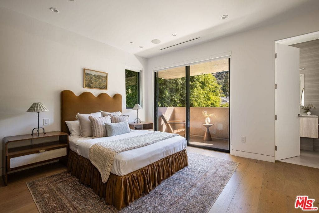 1845 Coldwater Canyon Drive, Beverly Hills, CA 90210 1845 Coldwater Canyon Drive, Beverly Hills, CA 90210