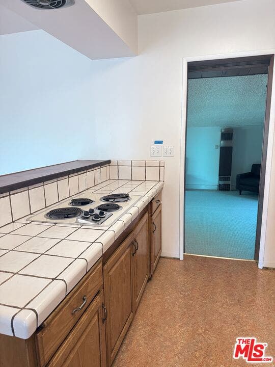 10517 Vail Drive, Sunland, CA 91040 10517 Vail Drive, Sunland, CA 91040