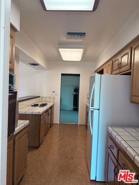 10517 Vail Drive, Sunland, CA 91040 10517 Vail Drive, Sunland, CA 91040
