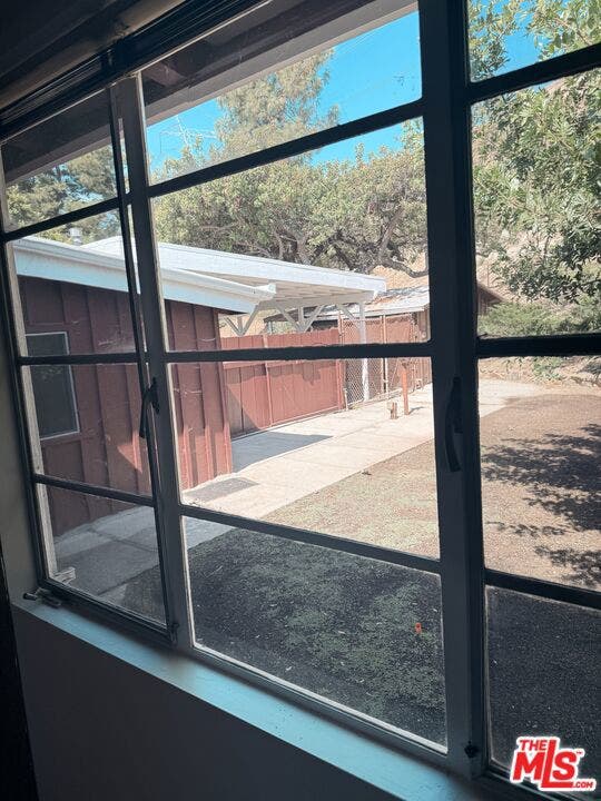 10517 Vail Drive, Sunland, CA 91040 10517 Vail Drive, Sunland, CA 91040