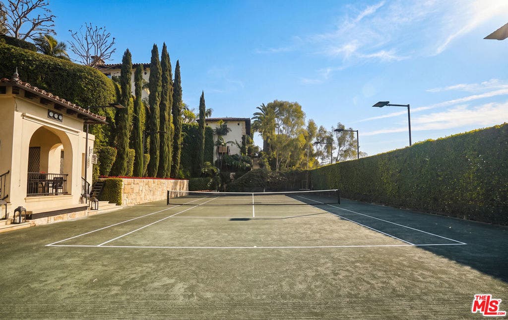 1407 Davies Drive, Beverly Hills, CA 90210