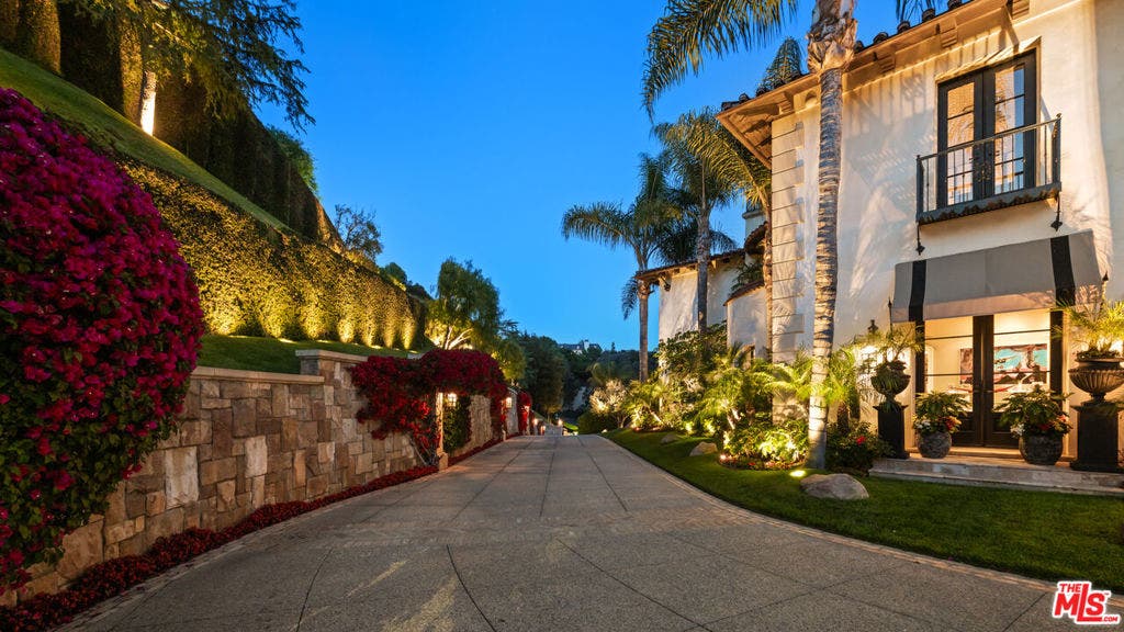 1407 Davies Drive, Beverly Hills, CA 90210