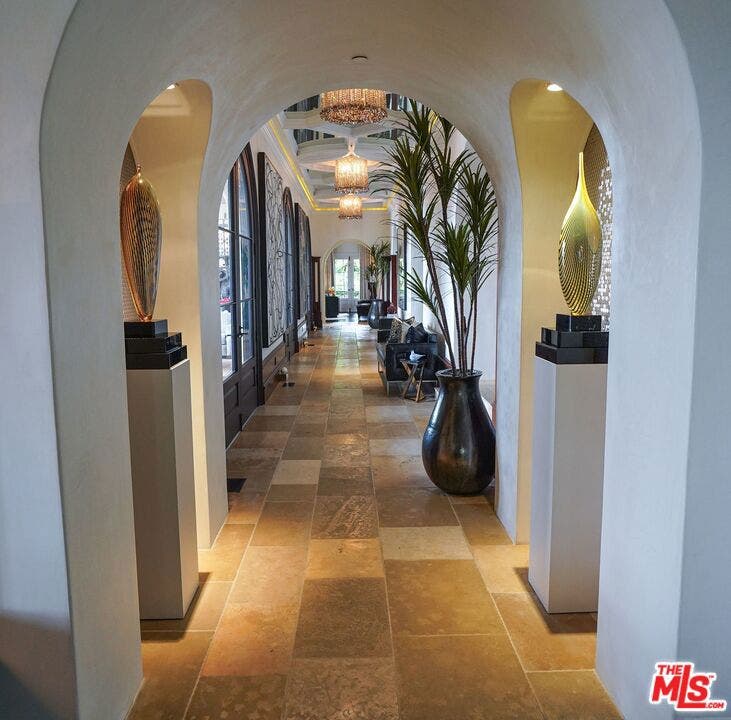 1407 Davies Drive, Beverly Hills, CA 90210