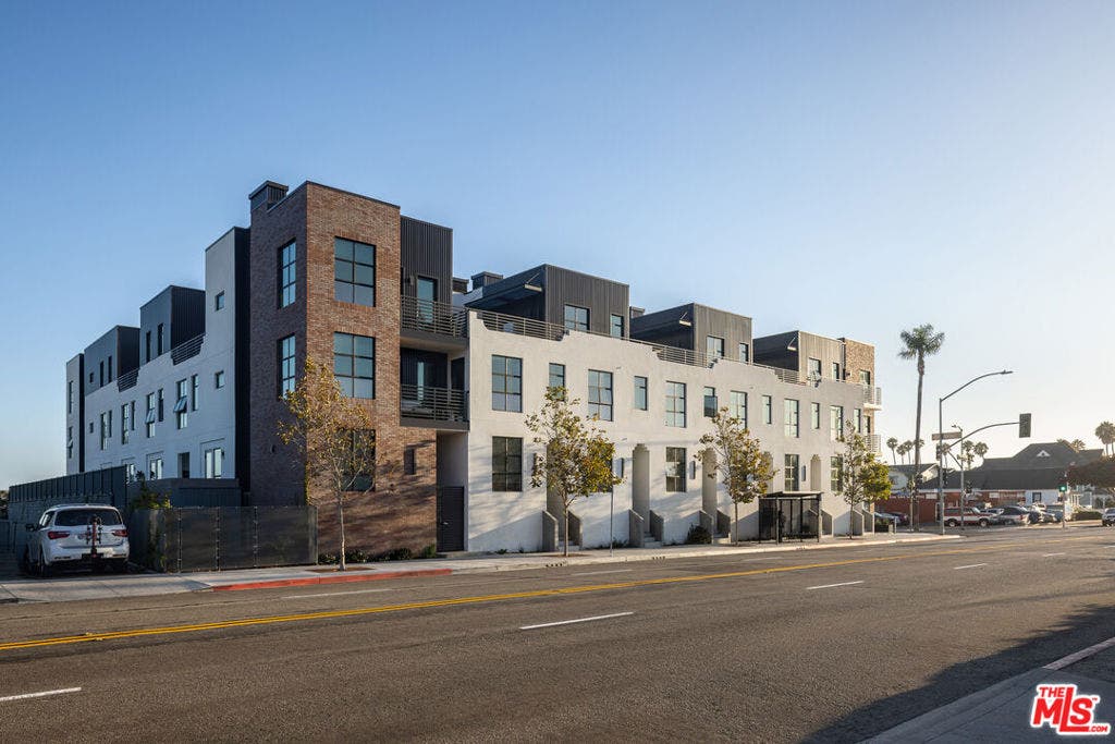 214 S Kalorama Street, Ventura, CA 93001
