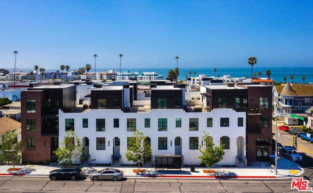 214 S Kalorama Street, Ventura, CA 93001