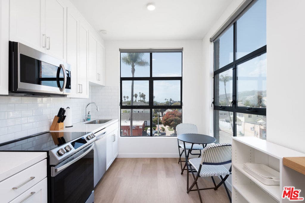 214 S Kalorama Street, Ventura, CA 93001