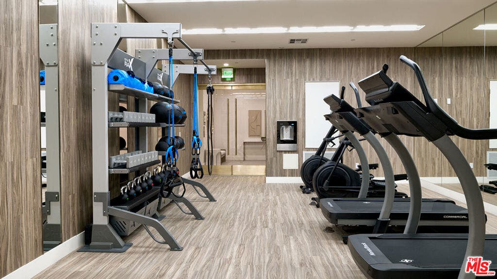 425 N Palm Drive, #102, Beverly Hills, CA 90210