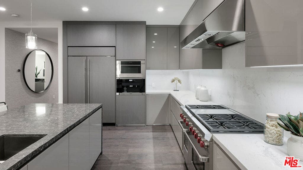 425 N Palm Drive, #102, Beverly Hills, CA 90210
