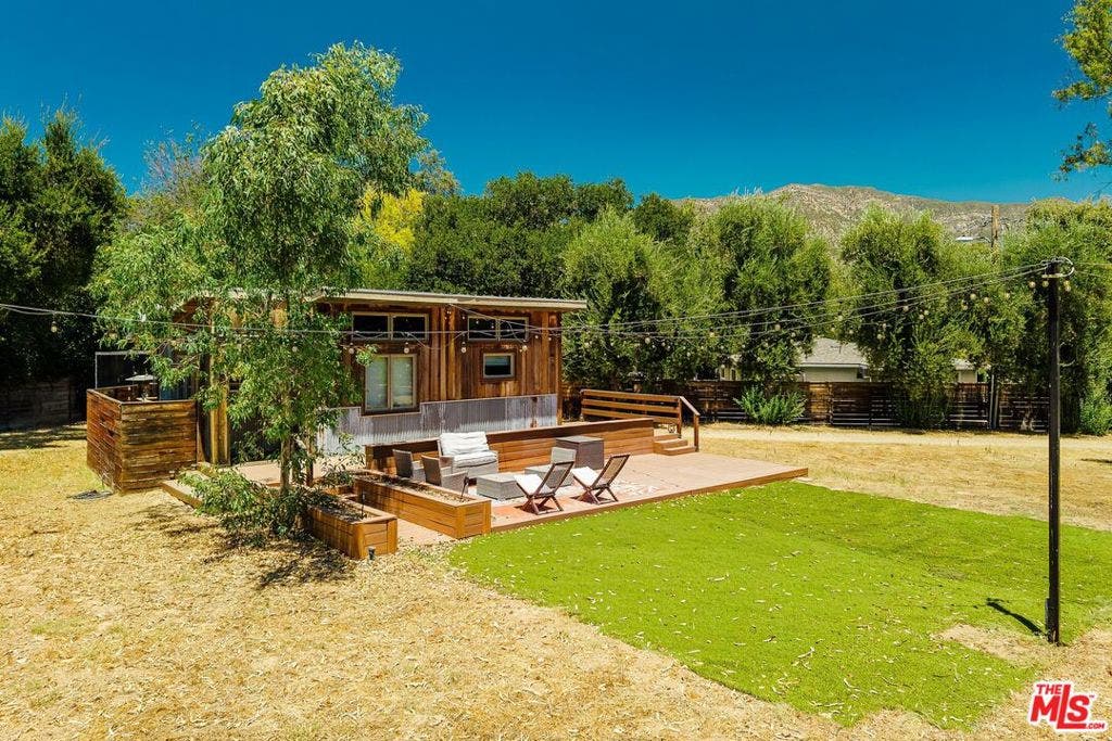 305 S Ventura Street, Ojai, CA 93023 305 S Ventura Street, Ojai, CA 93023