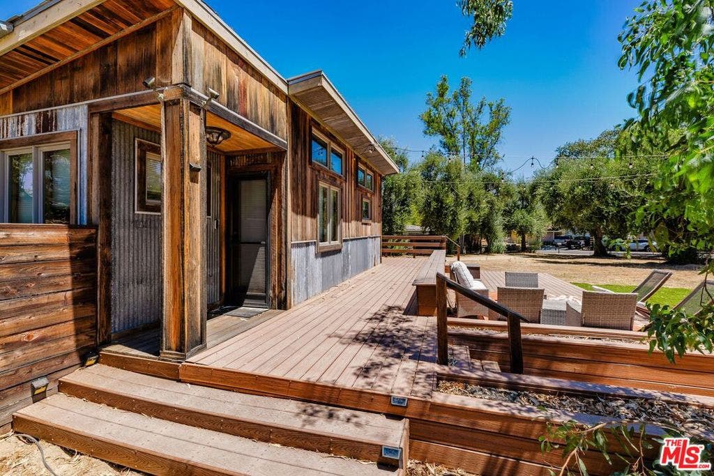 305 S Ventura Street, Ojai, CA 93023 305 S Ventura Street, Ojai, CA 93023