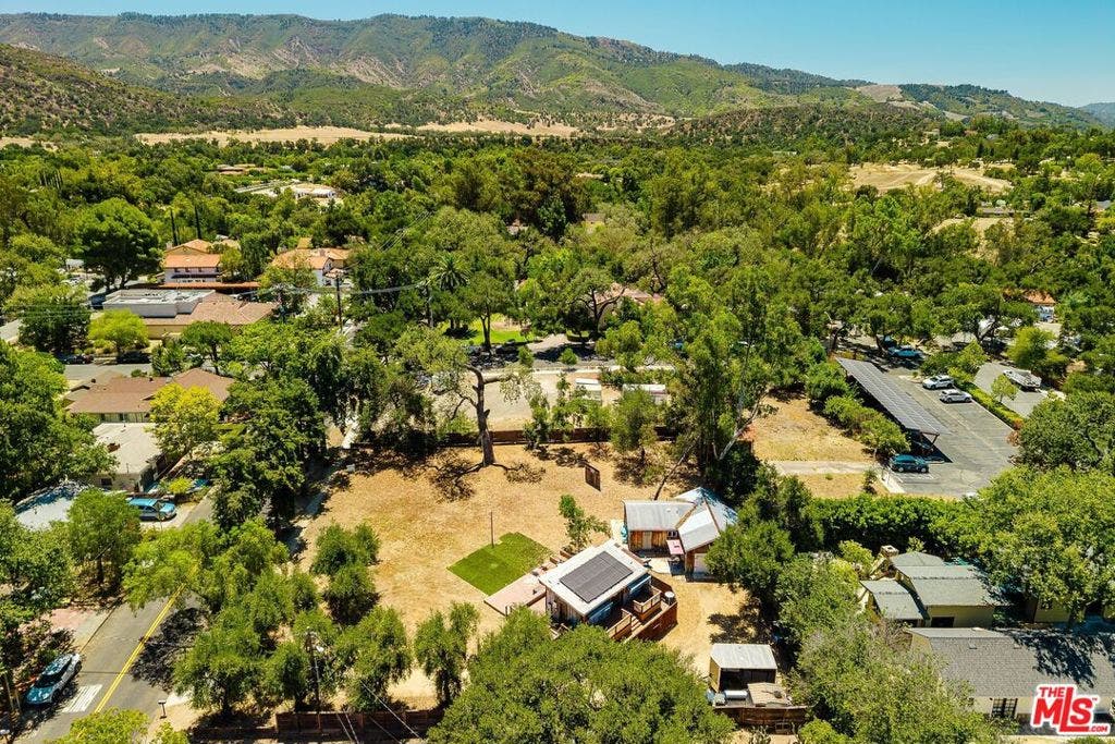305 S Ventura Street, Ojai, CA 93023 305 S Ventura Street, Ojai, CA 93023