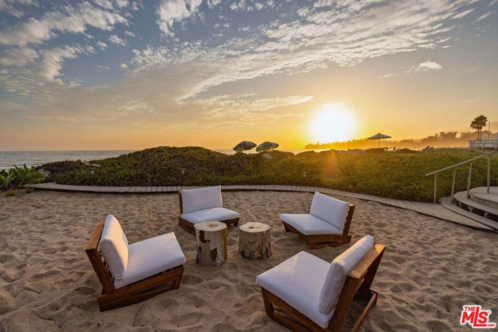 3523 Padaro Lane, Carpinteria, CA 93013 Private Sandy Yard