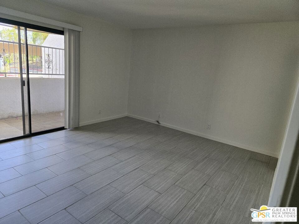 5301 E Waverly Drive, #219, Palm Springs, CA 92264