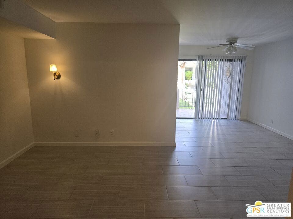 5301 E Waverly Drive, #219, Palm Springs, CA 92264