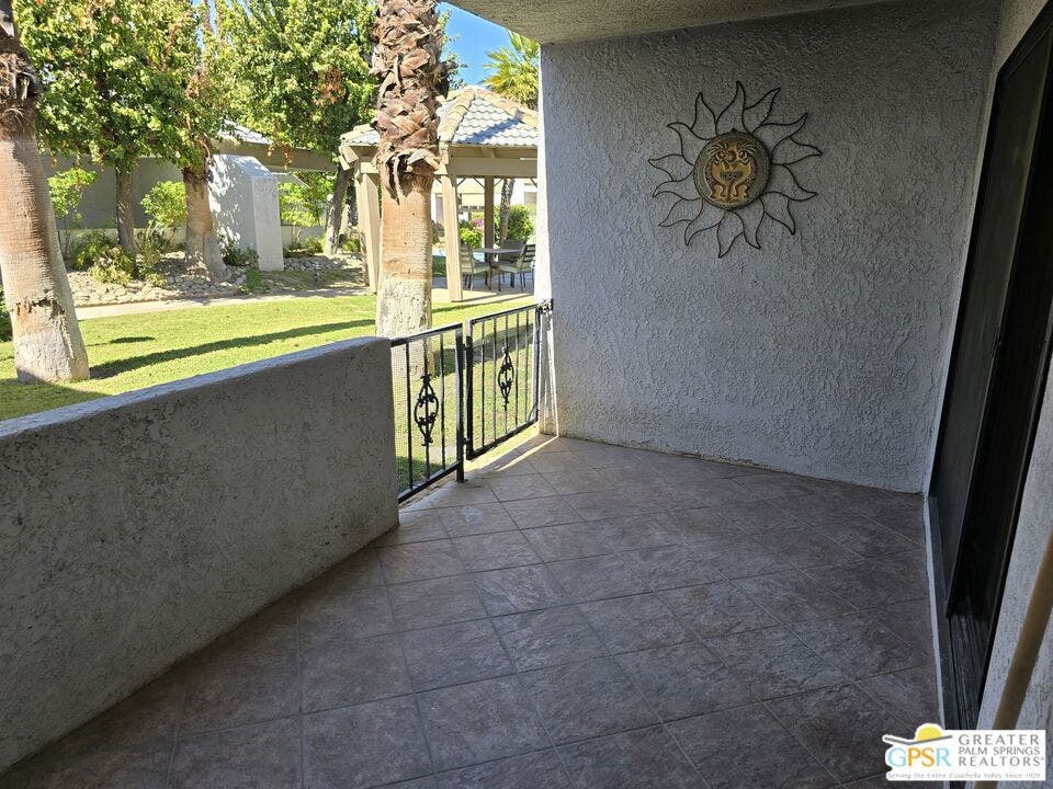 5301 E Waverly Drive, #219, Palm Springs, CA 92264