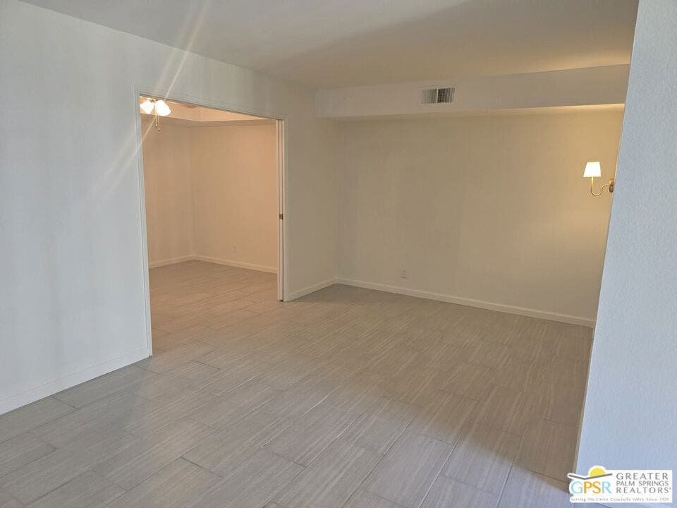 5301 E Waverly Drive, #219, Palm Springs, CA 92264