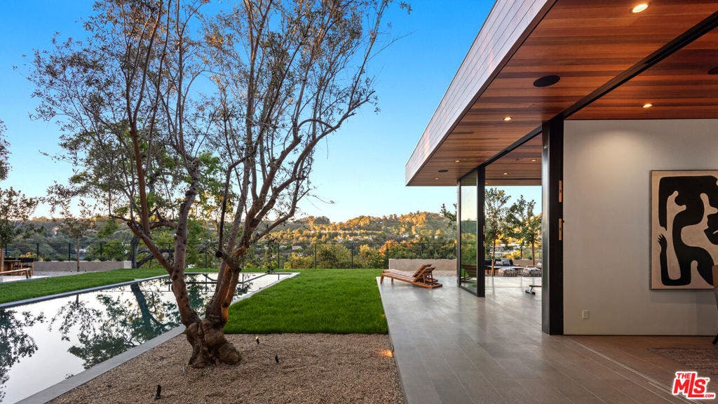 9705 Oak Pass Road, Beverly Hills, CA 90210