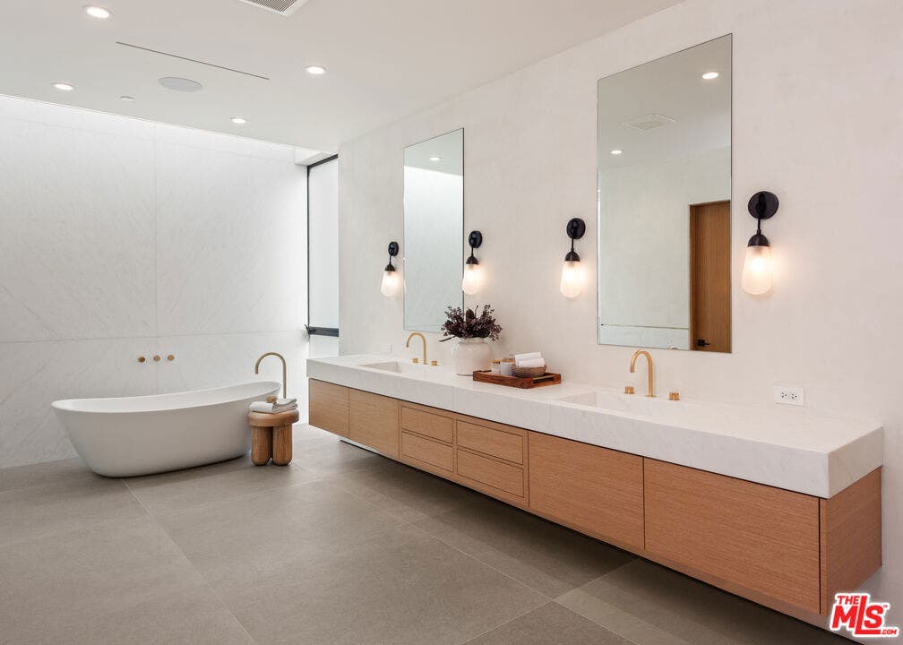 9705 Oak Pass Road, Beverly Hills, CA 90210