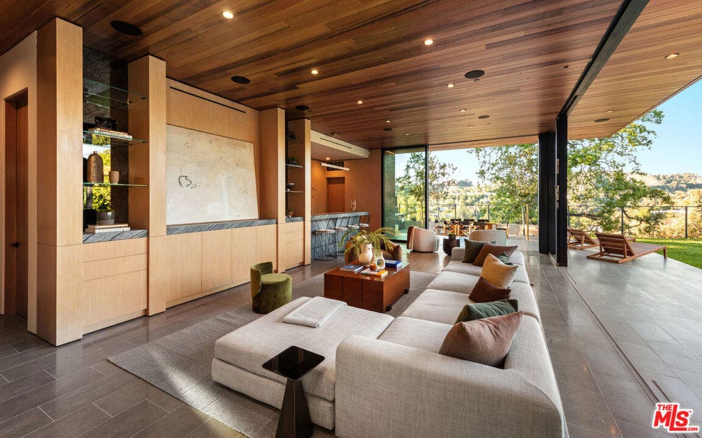 9705 Oak Pass Road, Beverly Hills, CA 90210