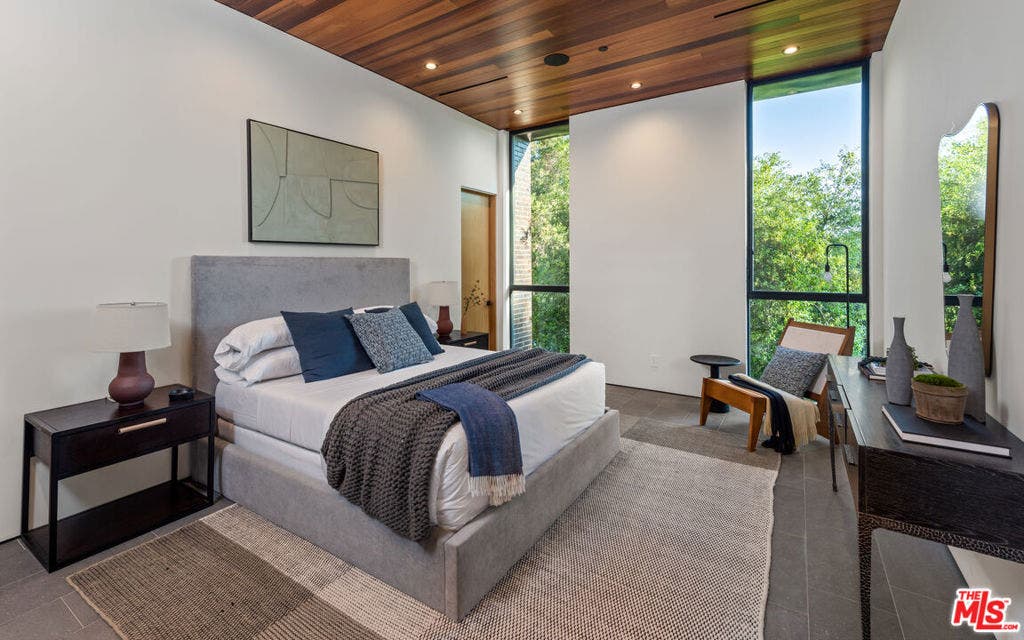 9705 Oak Pass Road, Beverly Hills, CA 90210