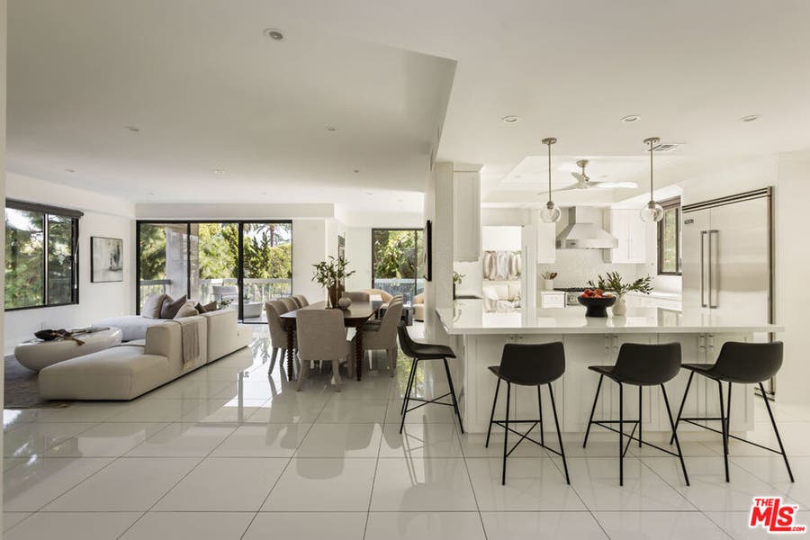Property photo for 4460 Wilshire Boulevard, #207, Los Angeles, CA