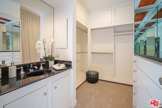 517 N Rodeo Drive, Beverly Hills, CA 90210