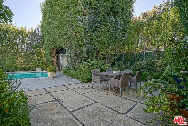 517 N Rodeo Drive, Beverly Hills, CA 90210