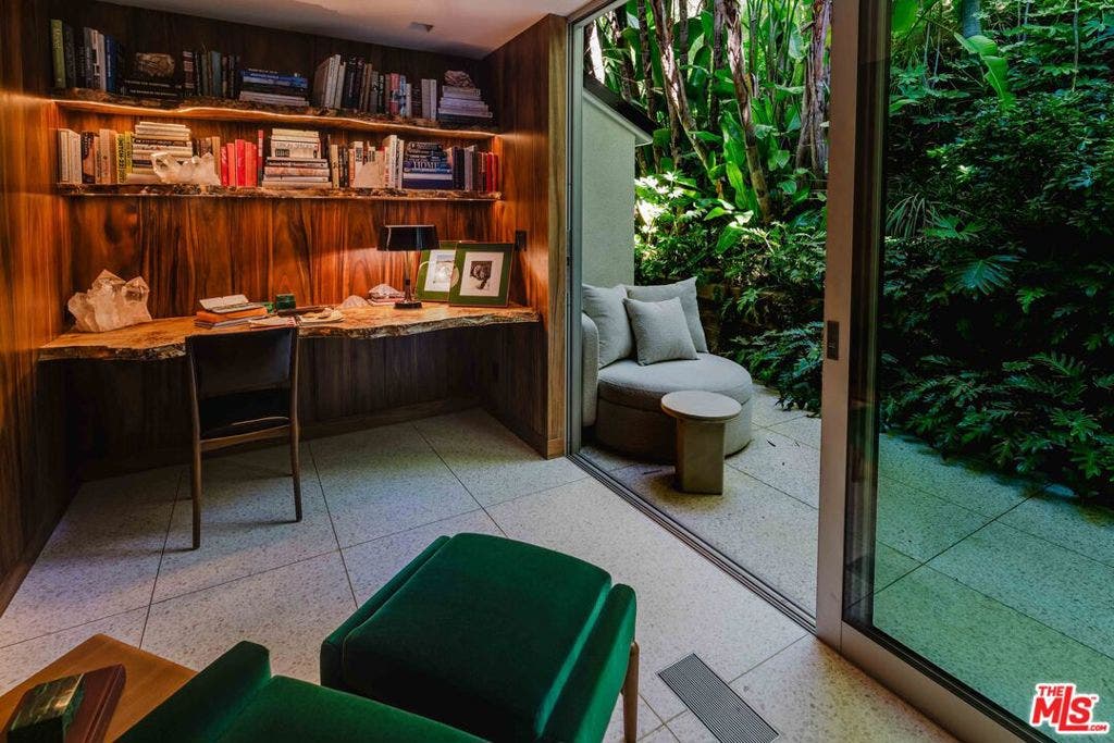 400 Castle Place, Beverly Hills, CA 90210 400 Castle Place, Beverly Hills, CA 90210