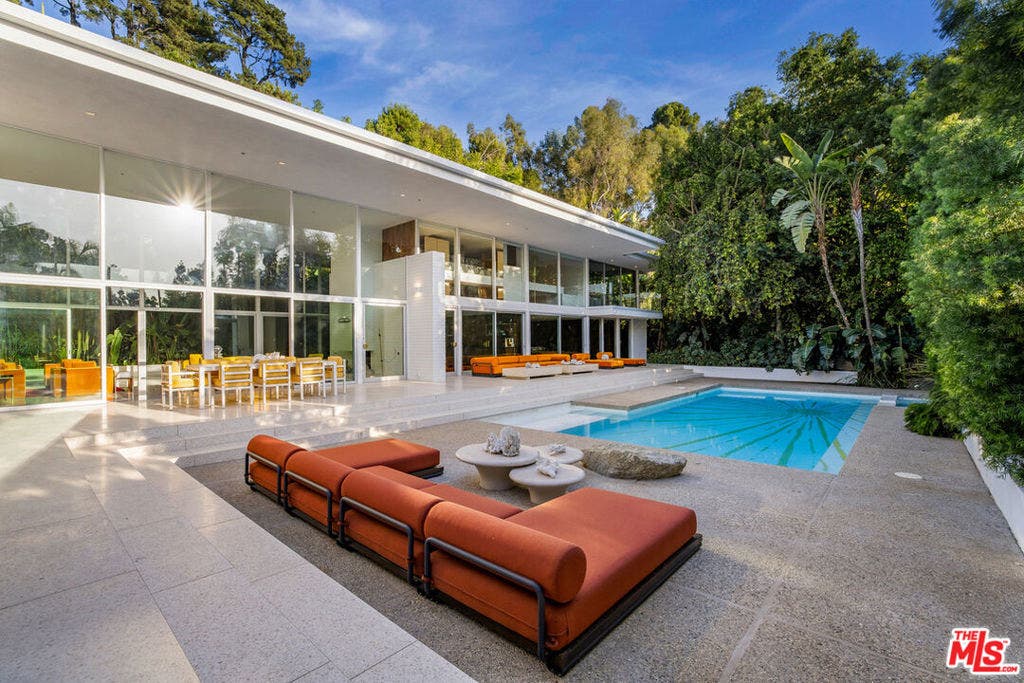 400 Castle Place, Beverly Hills, CA 90210 400 Castle Place, Beverly Hills, CA 90210
