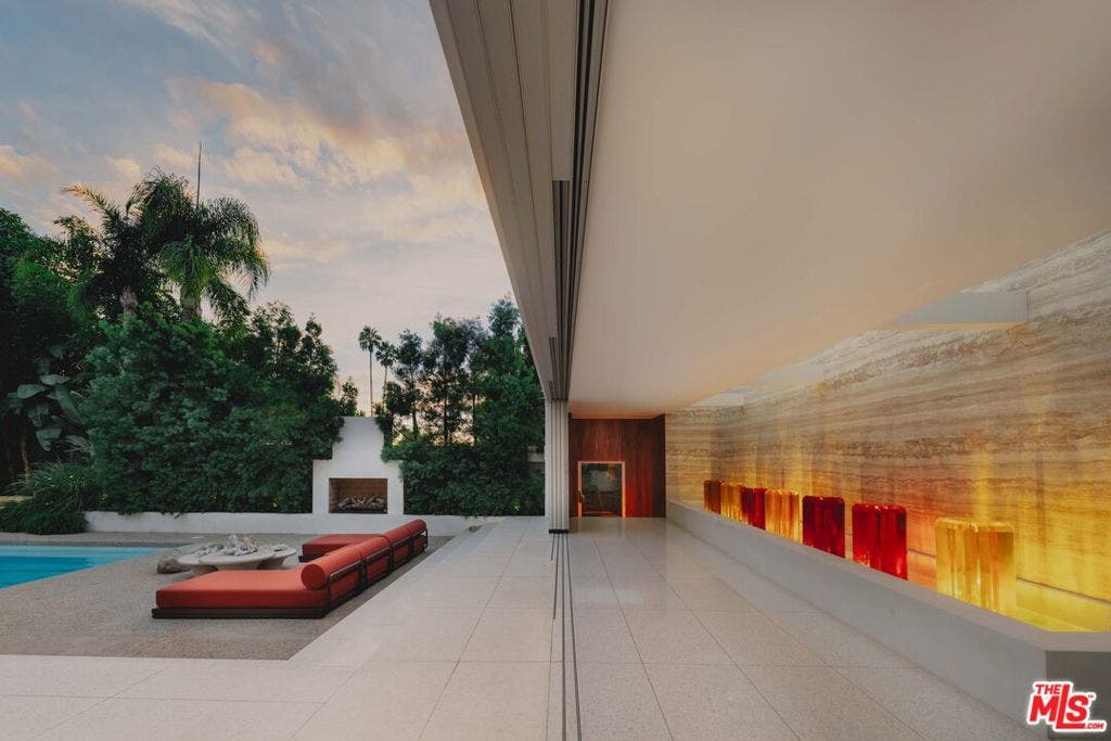400 Castle Place, Beverly Hills, CA 90210 400 Castle Place, Beverly Hills, CA 90210
