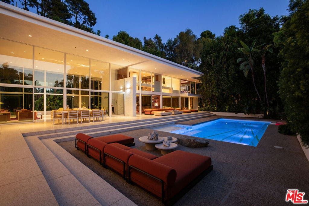 400 Castle Place, Beverly Hills, CA 90210 400 Castle Place, Beverly Hills, CA 90210