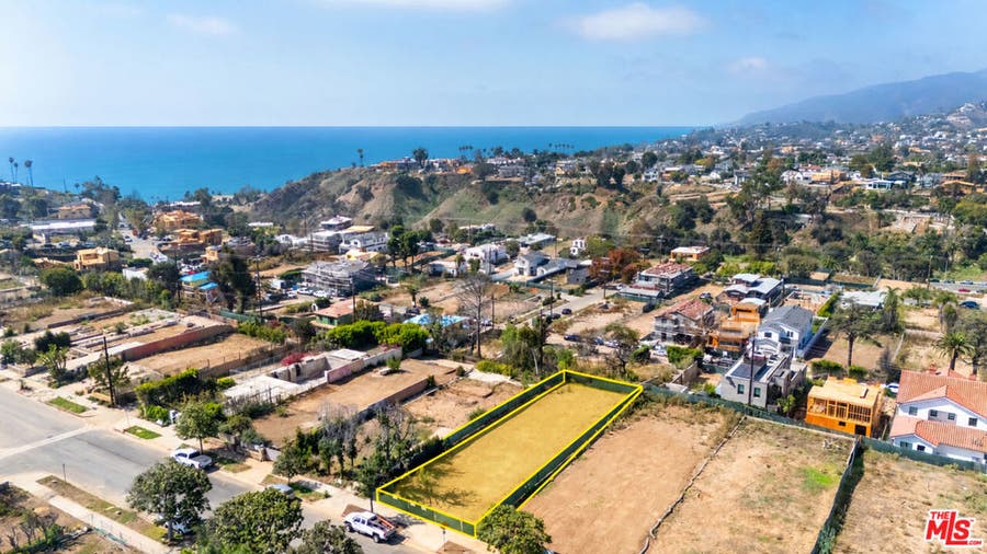 Property photo for 717 Via De La Paz, Pacific Palisades, CA