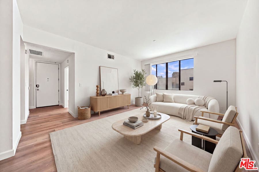 Property photo for 533 S St Andrews Place, #404, Los Angeles, CA