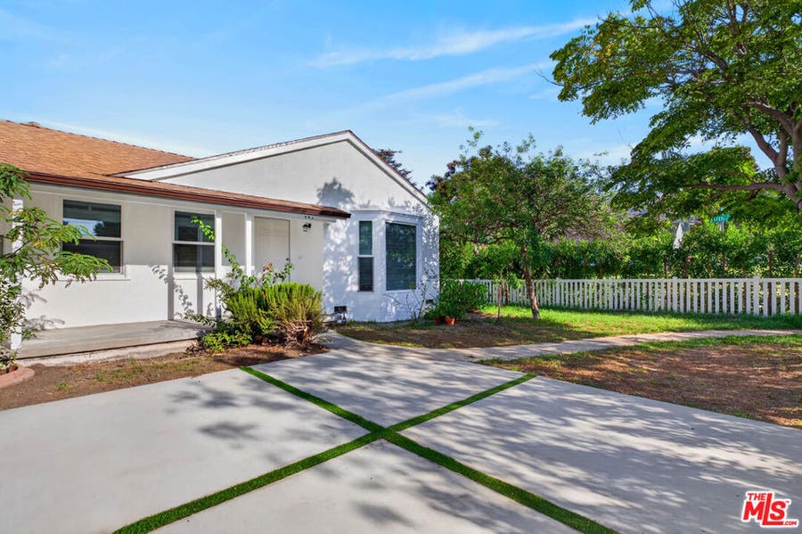 Property photo for 441 Dartmouth Road, Burbank, CA