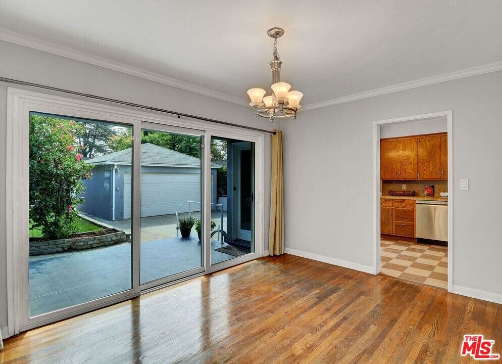 3516 Las Palmas Avenue, Glendale, CA 91208