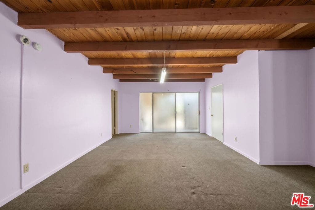 6407 La Riba Way, Los Angeles, CA 90042