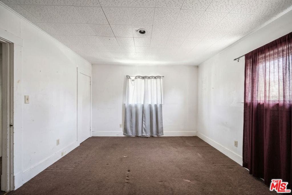 6407 La Riba Way, Los Angeles, CA 90042