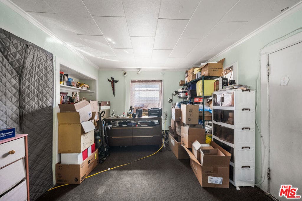 6407 La Riba Way, Los Angeles, CA 90042