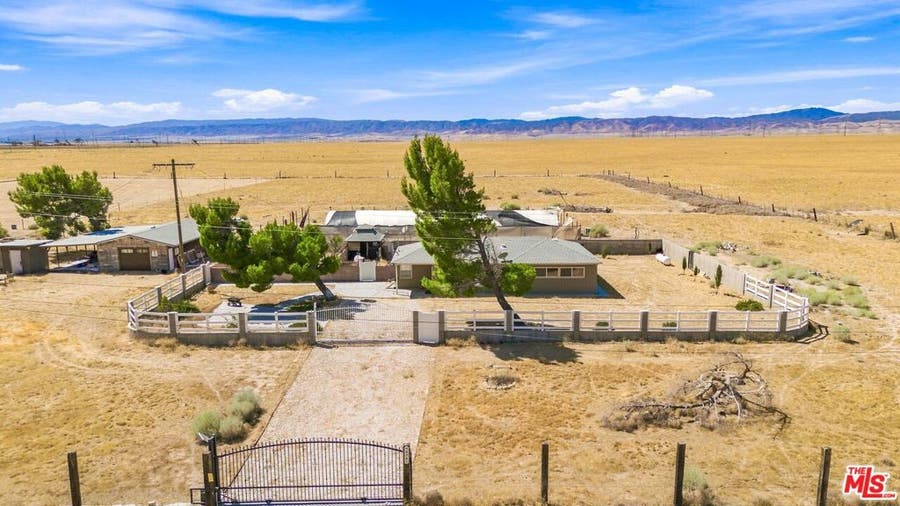 Property photo for 48761 110th Street, Lancaster, CA