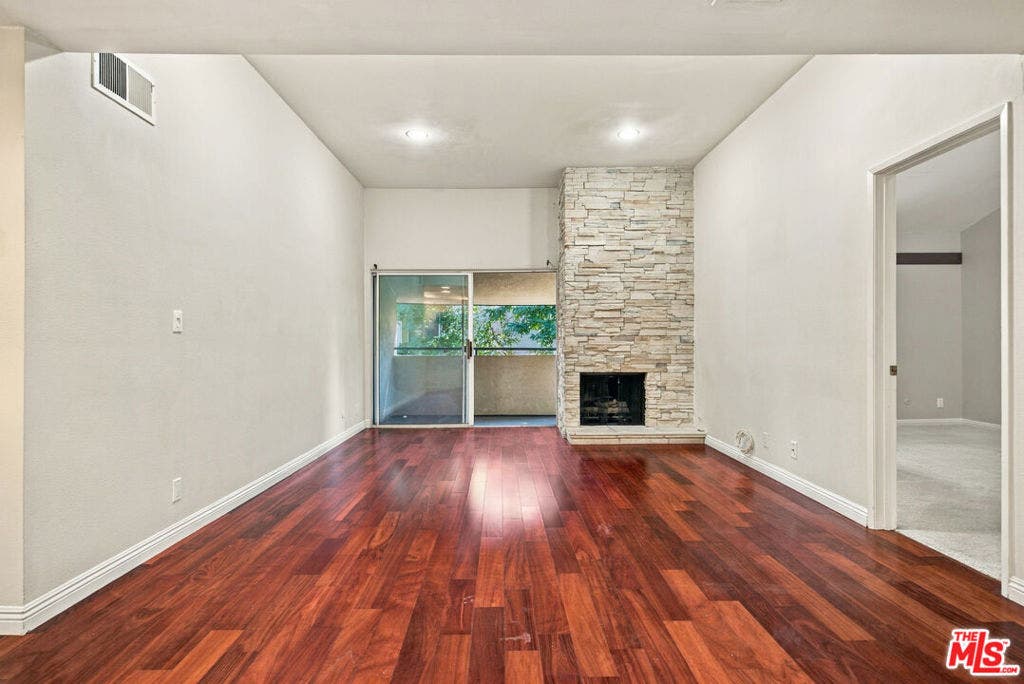7800 Topanga Canyon Boulevard, #322, Canoga Park, CA 91304 7800 Topanga Canyon Boulevard, #322, Canoga Park, CA 91304