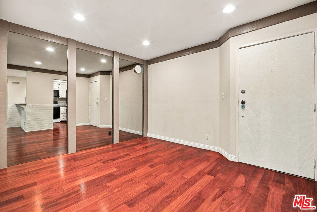 7800 Topanga Canyon Boulevard, #322, Canoga Park, CA 91304 7800 Topanga Canyon Boulevard, #322, Canoga Park, CA 91304