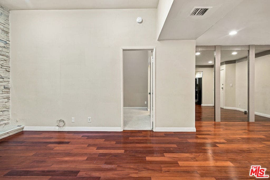 7800 Topanga Canyon Boulevard, #322, Canoga Park, CA 91304 7800 Topanga Canyon Boulevard, #322, Canoga Park, CA 91304